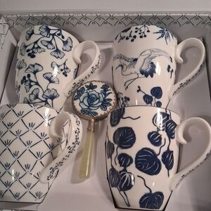 Flora Japonica Mug Set with a Matching Mirror With a Real Jade Handle